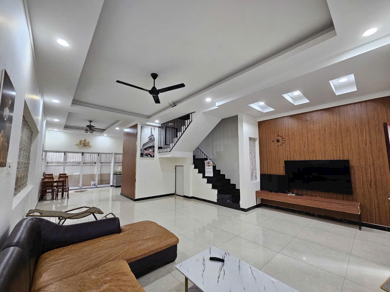 z6074080284377_3462cd953cfad14268884b881cb780ea-min