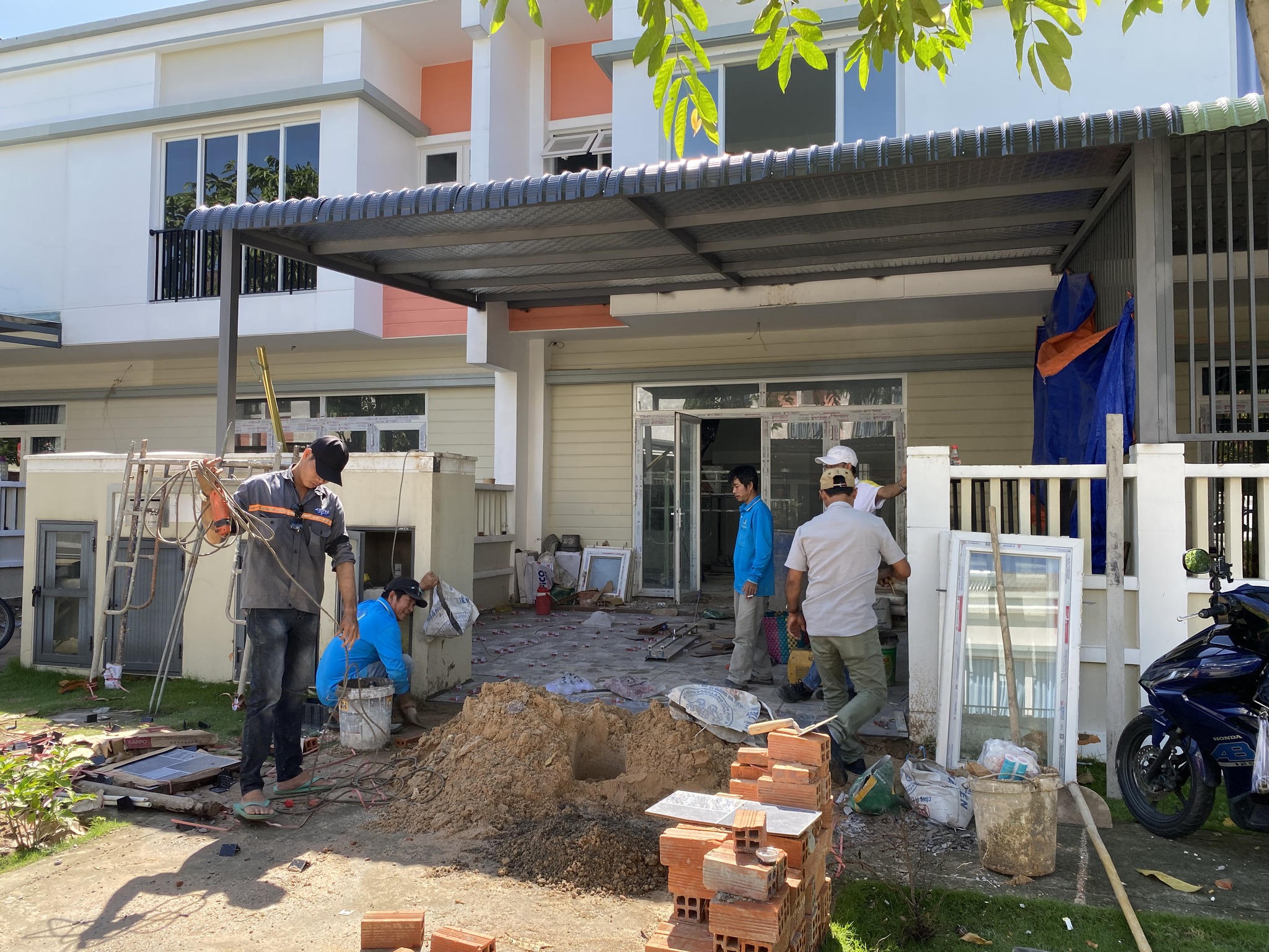 thi công xây dựng công trình EcoLakes
